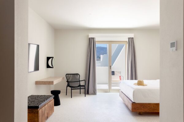 NOŪS Santorini-Junior Suites (2)