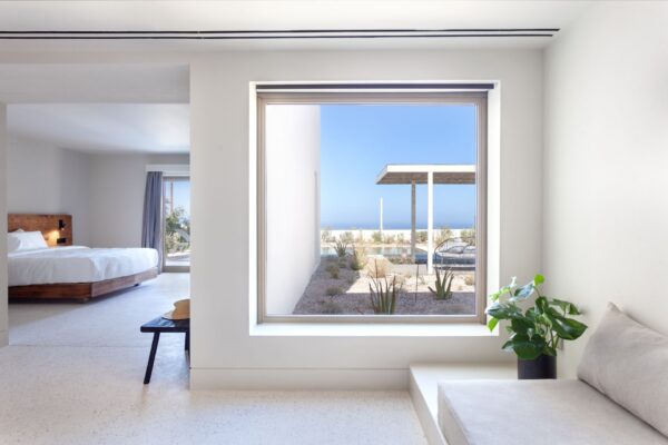 NOŪS Santorini-Pool Bungalows (3)