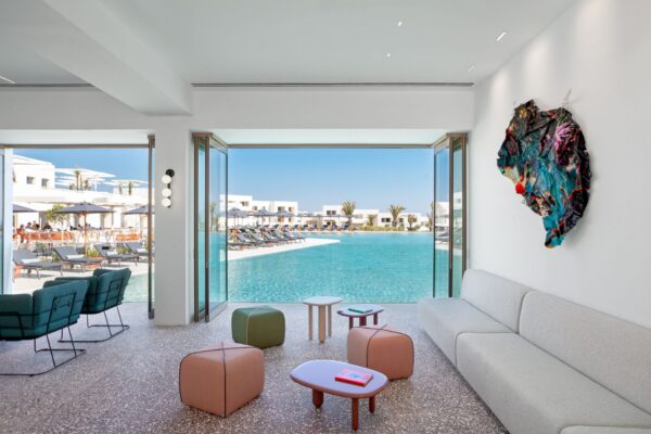 NOŪS_Santorini_Lobby_View_to_Pool