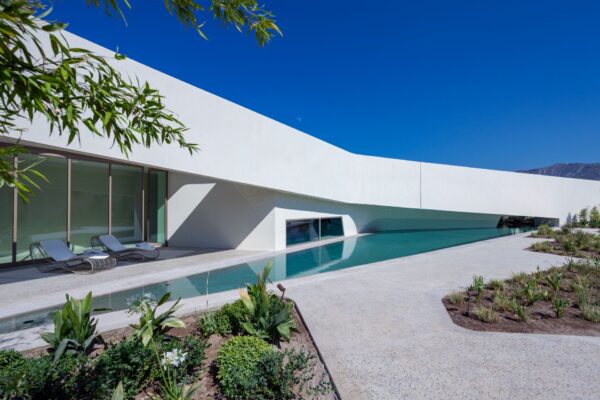 NOŪS_Santorini_Spa_Outdoor_2