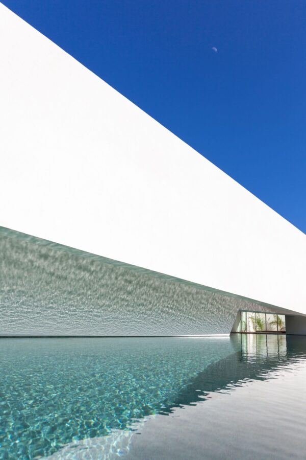 NOUS_Santorini_Spa_Outdoor_Area_5-1-scaled