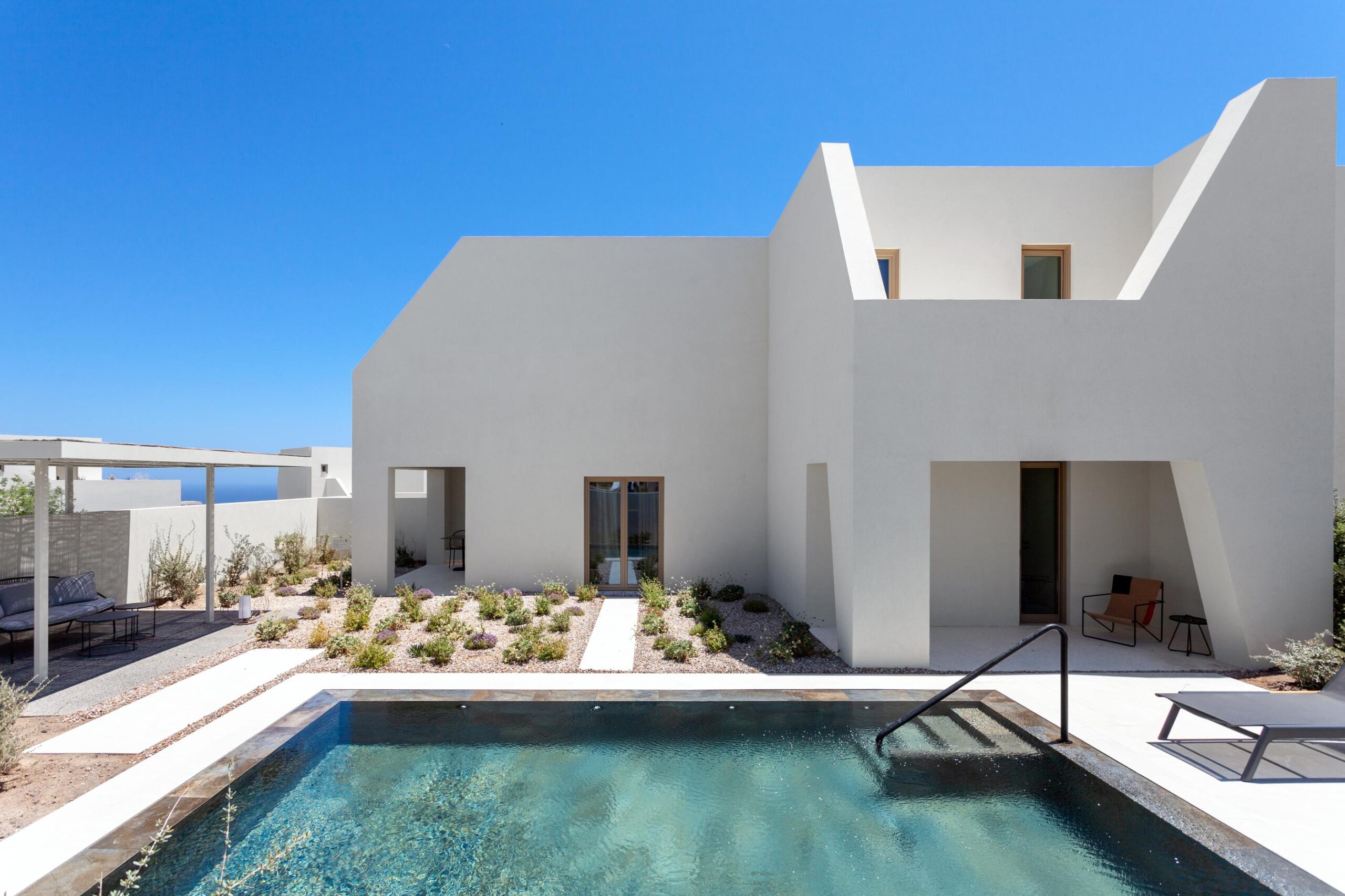 NOUS Santorini – Pool Bungalow Day